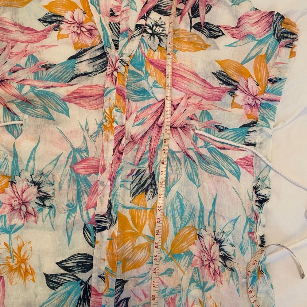 Excellent used condition beach/pool coverup. - Picture 5 of 10